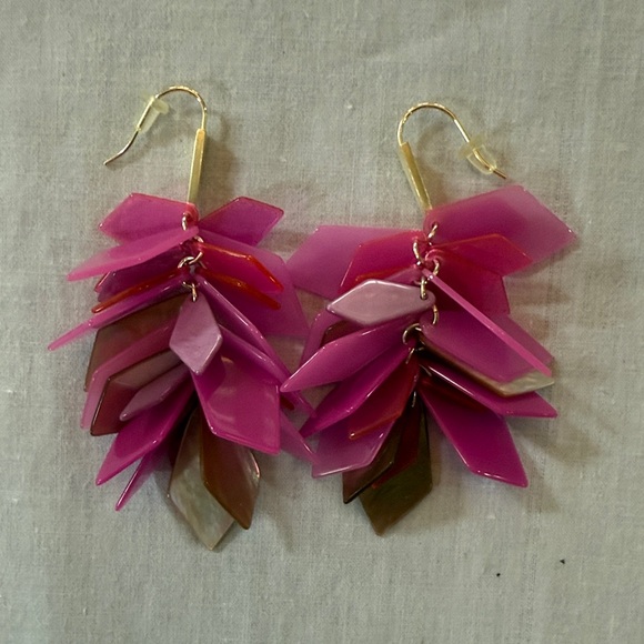 Kendra Scott Fuchsia and Gold Statement Earrings - Picture 3 of 4